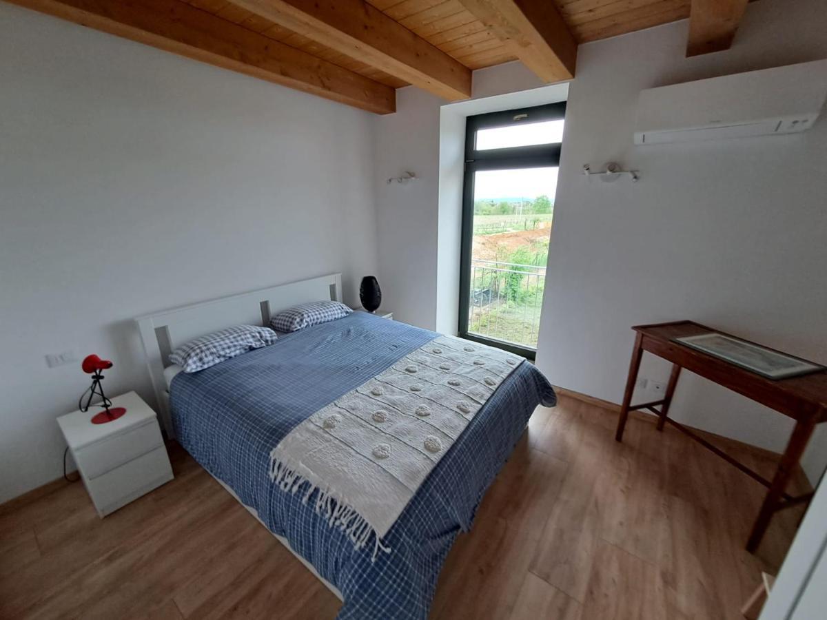 Casa Zafferano - Apartment With Garden Corno di Rosazzo Bagian luar foto